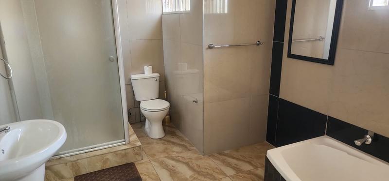 6 Bedroom Property for Sale in Linmeyer Gauteng