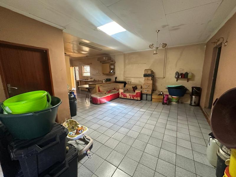 6 Bedroom Property for Sale in Malvern Gauteng