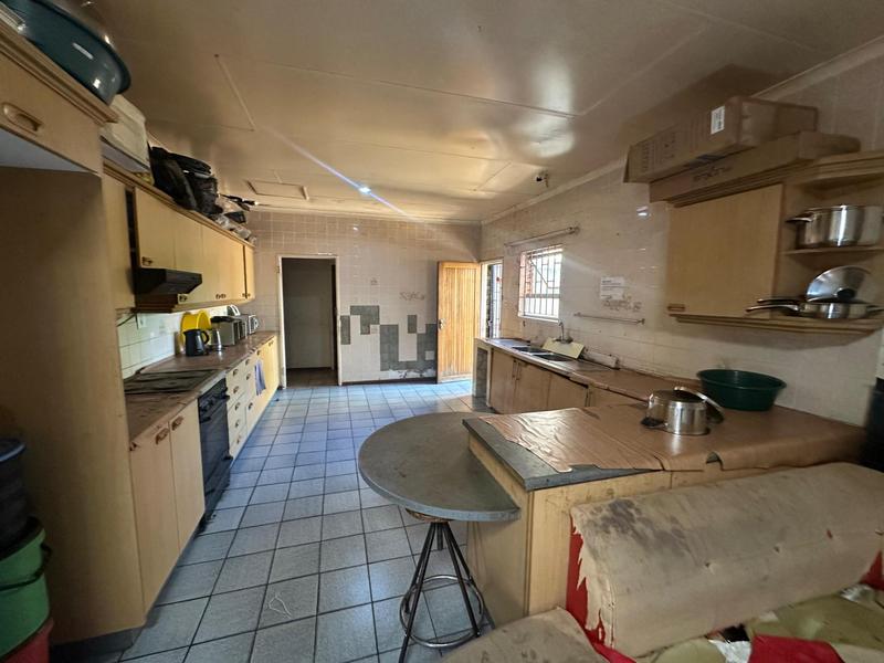 6 Bedroom Property for Sale in Malvern Gauteng