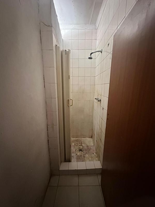 6 Bedroom Property for Sale in Malvern Gauteng