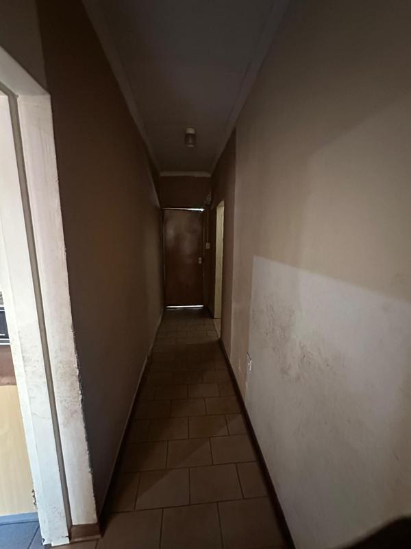 6 Bedroom Property for Sale in Malvern Gauteng