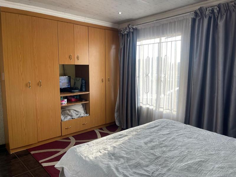 3 Bedroom Property for Sale in Meredale Gauteng