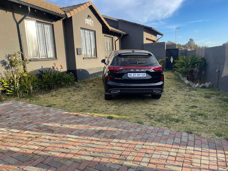 3 Bedroom Property for Sale in Meredale Gauteng