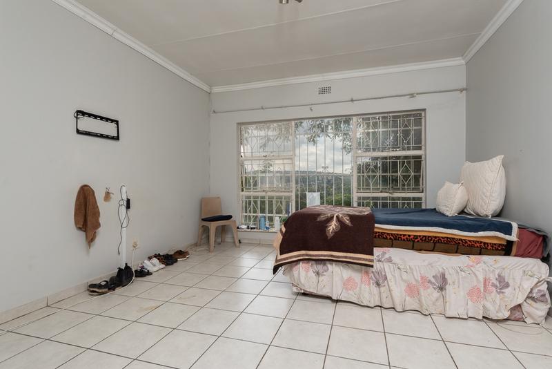 4 Bedroom Property for Sale in Mondeor Gauteng