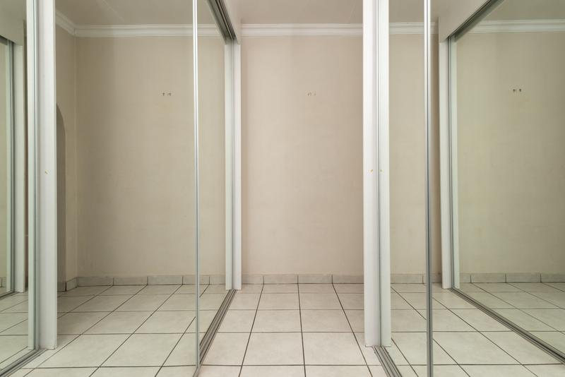 4 Bedroom Property for Sale in Mondeor Gauteng