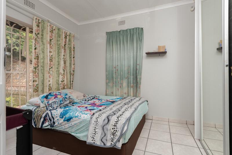 4 Bedroom Property for Sale in Mondeor Gauteng