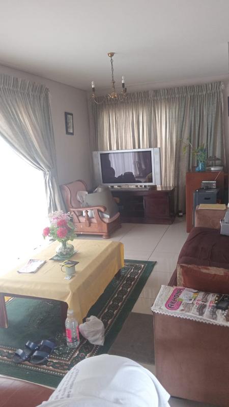 6 Bedroom Property for Sale in Orange Farm Gauteng