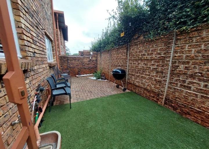 3 Bedroom Property for Sale in Magalieskruin Gauteng