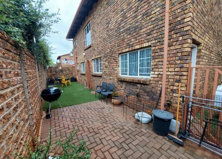3 Bedroom Property for Sale in Magalieskruin Gauteng