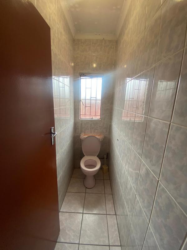 2 Bedroom Property for Sale in Tsakane Gauteng
