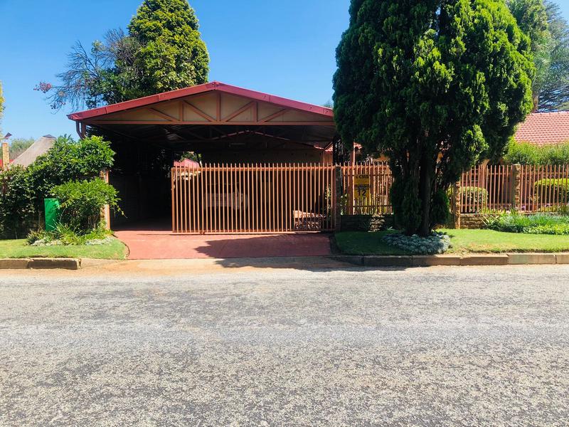 4 Bedroom Property for Sale in Bonaero Park Gauteng