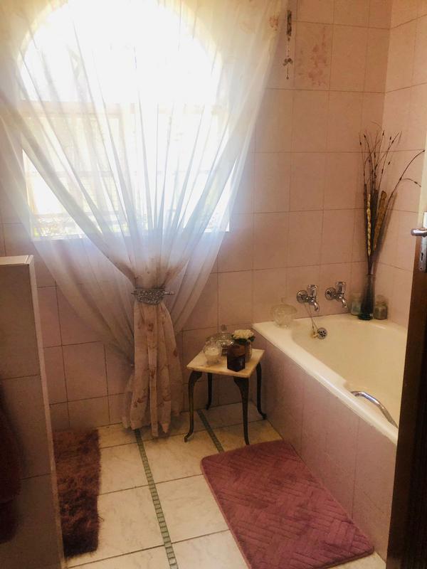 4 Bedroom Property for Sale in Bonaero Park Gauteng