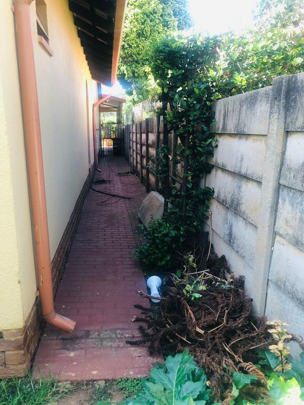 4 Bedroom Property for Sale in Bonaero Park Gauteng