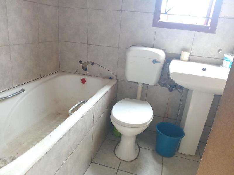 2 Bedroom Property for Sale in Bophelong Gauteng