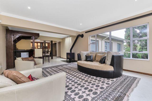 5 Bedroom Property for Sale in Sunninghill Gauteng