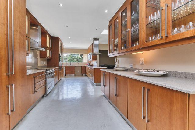 5 Bedroom Property for Sale in Sunninghill Gauteng