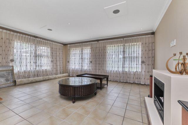 5 Bedroom Property for Sale in Sunninghill Gauteng