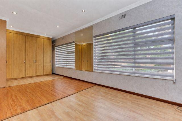 5 Bedroom Property for Sale in Sunninghill Gauteng