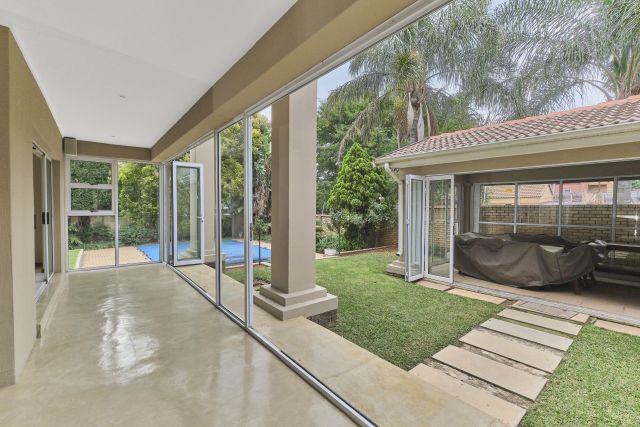 5 Bedroom Property for Sale in Sunninghill Gauteng