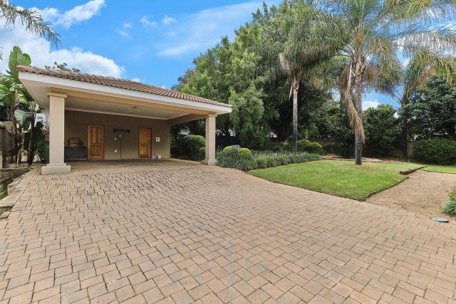 5 Bedroom Property for Sale in Sunninghill Gauteng