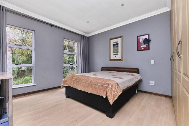 5 Bedroom Property for Sale in Sunninghill Gauteng