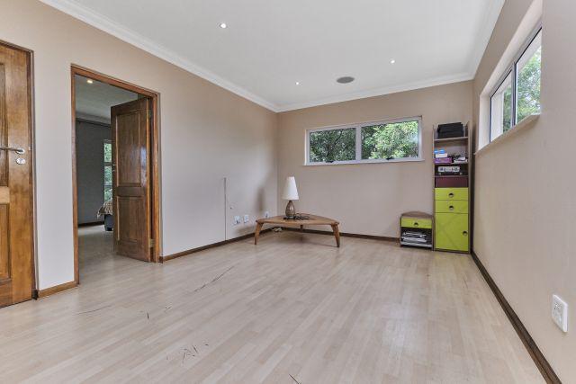 5 Bedroom Property for Sale in Sunninghill Gauteng