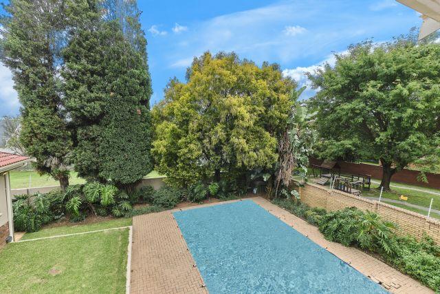 5 Bedroom Property for Sale in Sunninghill Gauteng