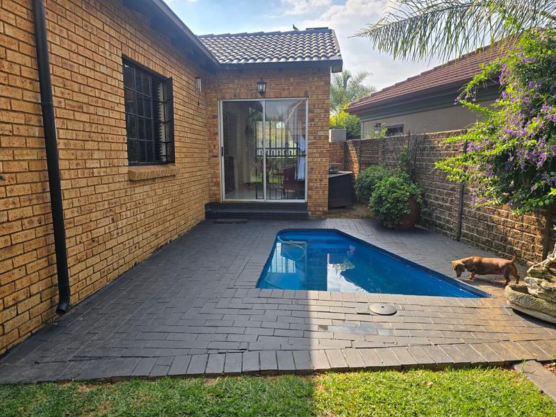 2 Bedroom Property for Sale in Parkhaven Gauteng
