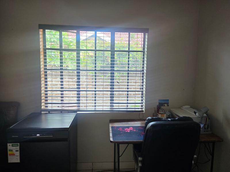 2 Bedroom Property for Sale in Parkhaven Gauteng