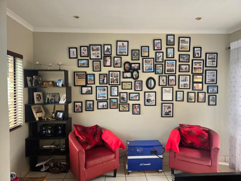 2 Bedroom Property for Sale in Parkhaven Gauteng