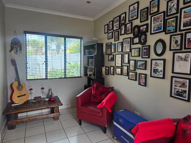 2 Bedroom Property for Sale in Parkhaven Gauteng