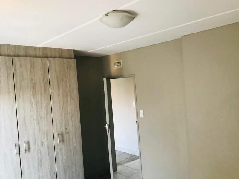 2 Bedroom Property for Sale in La Montagne Gauteng