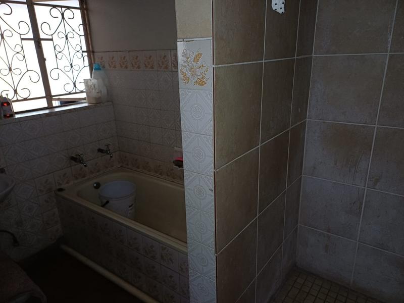 4 Bedroom Property for Sale in Vanderbijlpark Cw 6 Gauteng