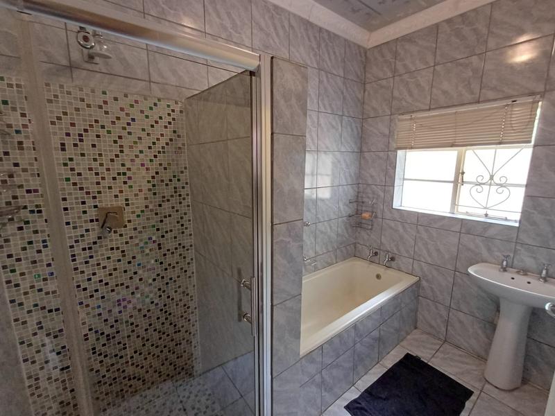 3 Bedroom Property for Sale in Three Rivers Gauteng
