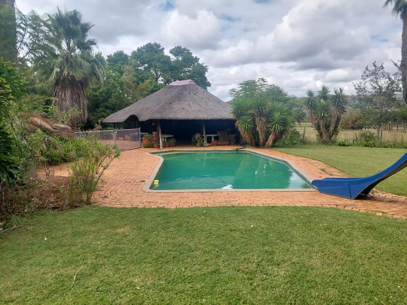 4 Bedroom Property for Sale in Magaliesmoot Gauteng