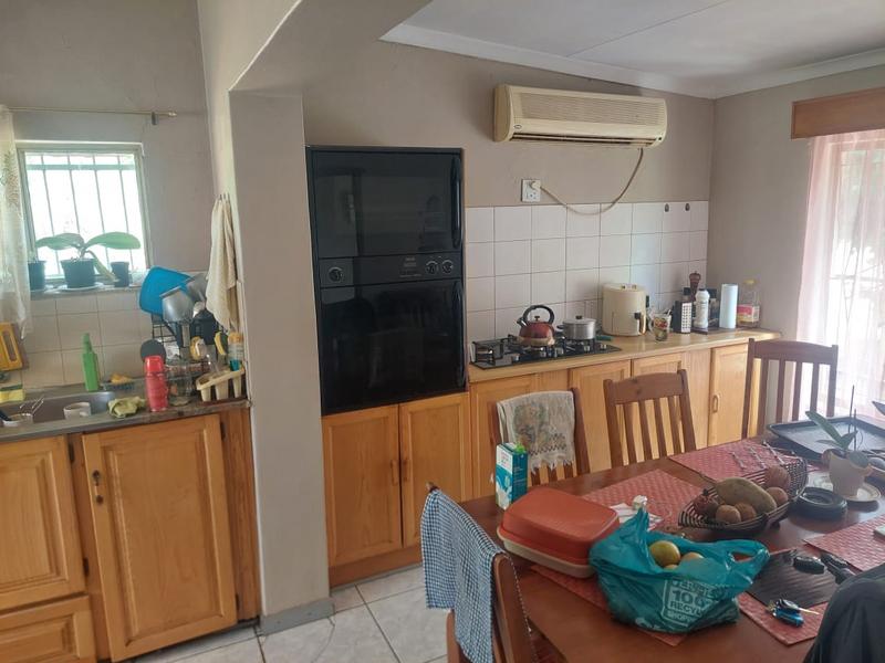 4 Bedroom Property for Sale in Magaliesmoot Gauteng