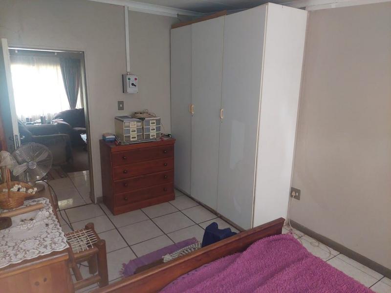 4 Bedroom Property for Sale in Magaliesmoot Gauteng