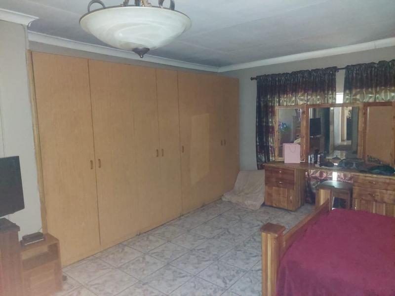 4 Bedroom Property for Sale in Magaliesmoot Gauteng