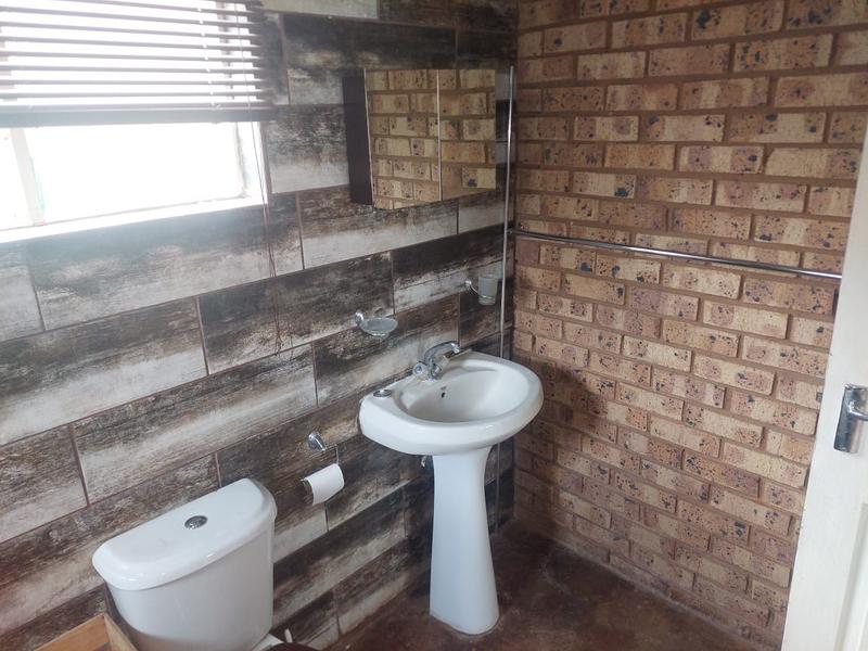 4 Bedroom Property for Sale in Magaliesmoot Gauteng