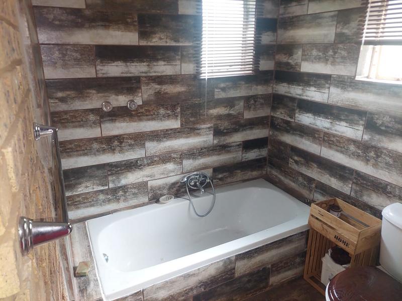 4 Bedroom Property for Sale in Magaliesmoot Gauteng