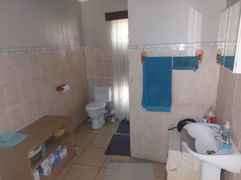 4 Bedroom Property for Sale in Magaliesmoot Gauteng