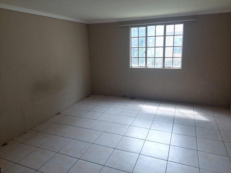 4 Bedroom Property for Sale in Magaliesmoot Gauteng