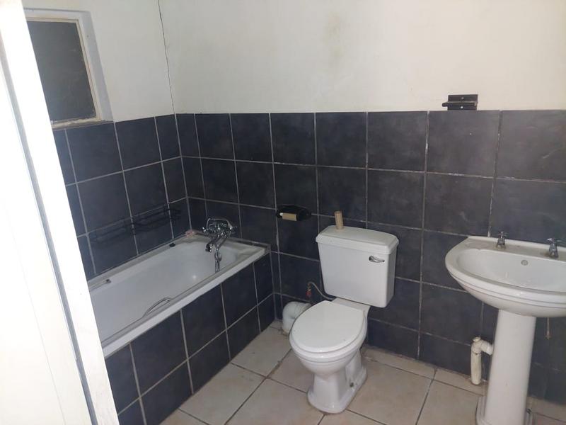 4 Bedroom Property for Sale in Magaliesmoot Gauteng