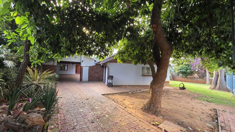 4 Bedroom Property for Sale in Magalieskruin Gauteng