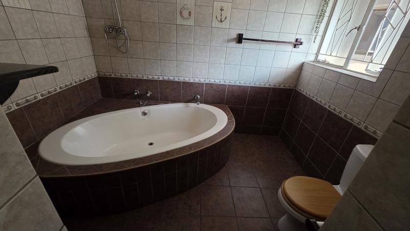 4 Bedroom Property for Sale in Magalieskruin Gauteng