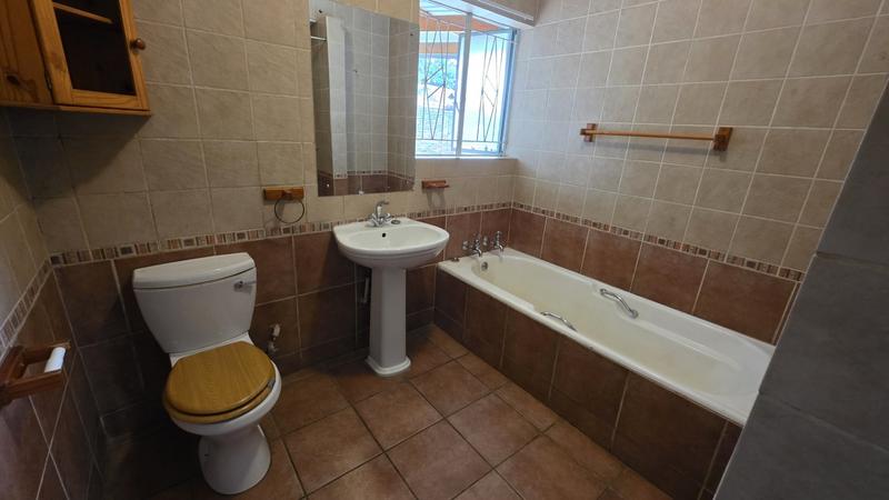 4 Bedroom Property for Sale in Magalieskruin Gauteng