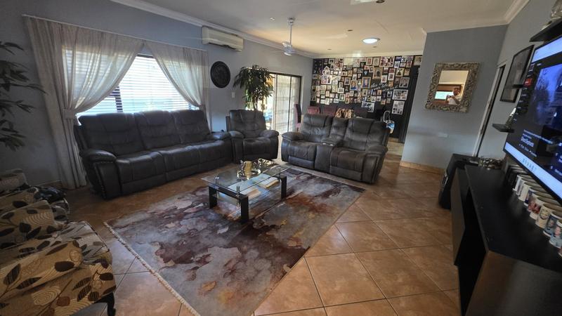 4 Bedroom Property for Sale in Montana Tuine Gauteng