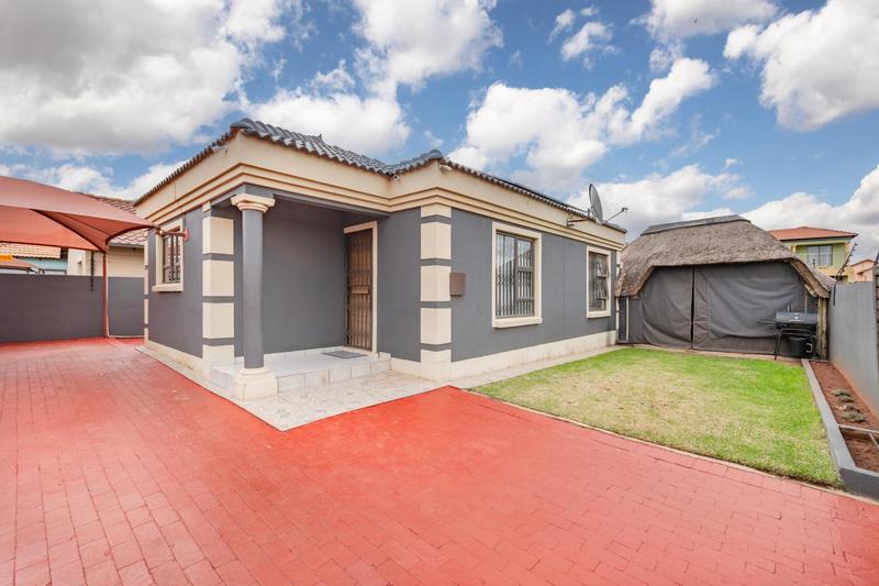 3 Bedroom Property for Sale in Roodekop Gauteng