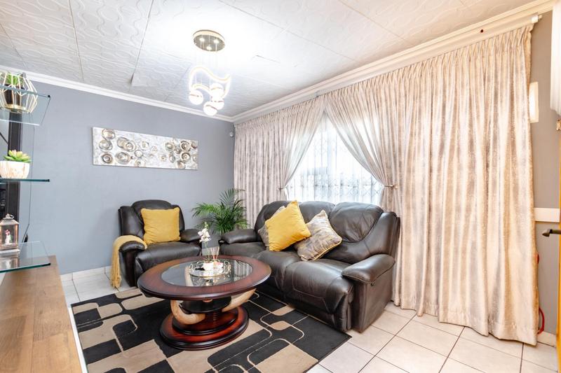 3 Bedroom Property for Sale in Roodekop Gauteng