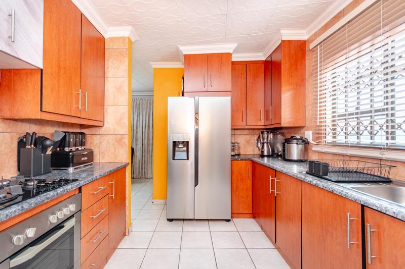 3 Bedroom Property for Sale in Roodekop Gauteng